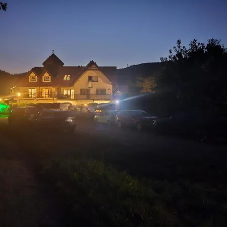 Rum i privatbostad Noclegi Wegierska Gorka